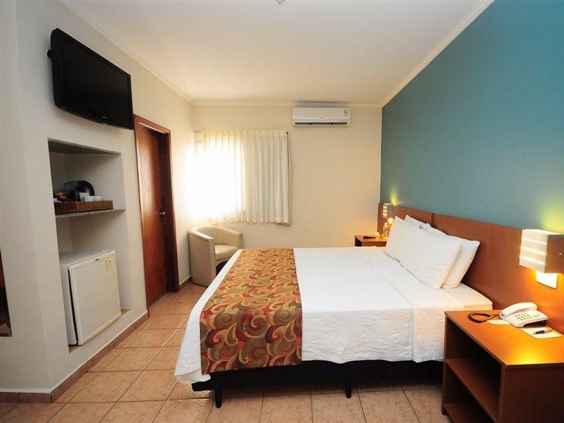 Hotel Riviera Araçatuba Екстериор снимка